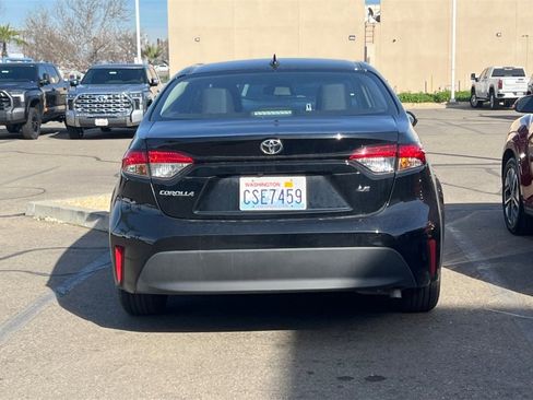 Used 2025 Toyota Corolla LE image 5