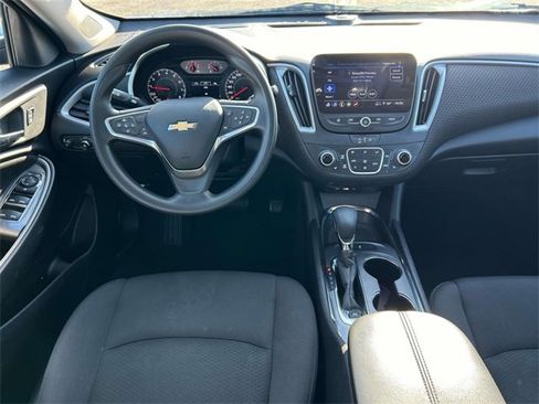 Used 2023 Chevrolet Malibu LT image 14