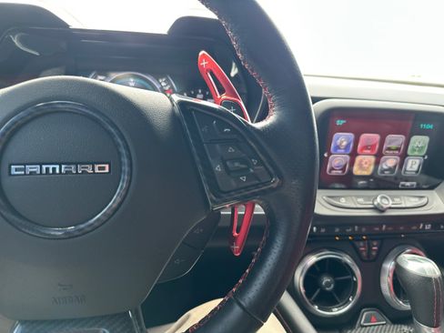 Used 2016 Chevrolet Camaro SS RWD image 32