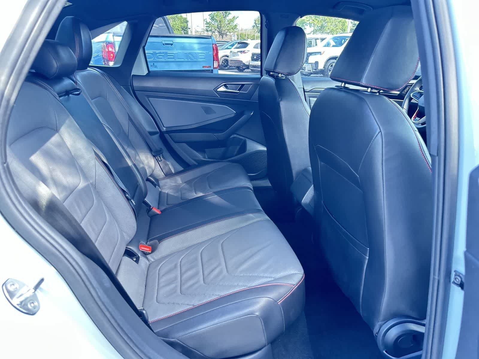 Used 2025 Volkswagen Jetta GLI Autobahn FWD image 16
