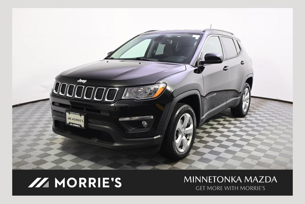 Used 2018 Jeep Compass Latitude w/ Popular Equipment Group AWD/4WD image 1