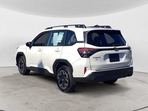 Used 2025 Subaru Forester AWD/4WD image 3