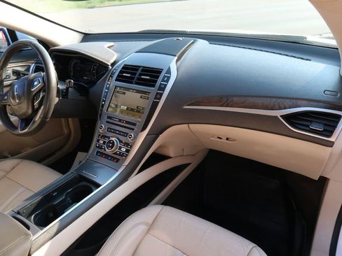 Used 2017 Lincoln MKZ Reserve image 11