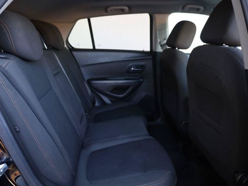 Used 2022 Chevrolet Trax LS w/ Tint and Cruise Package FWD image 23