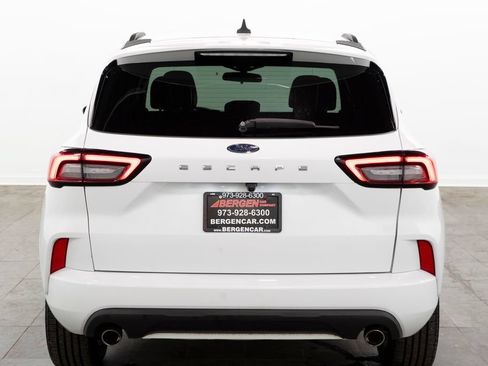 Used 2023 Ford Escape ST-Line FWD image 11