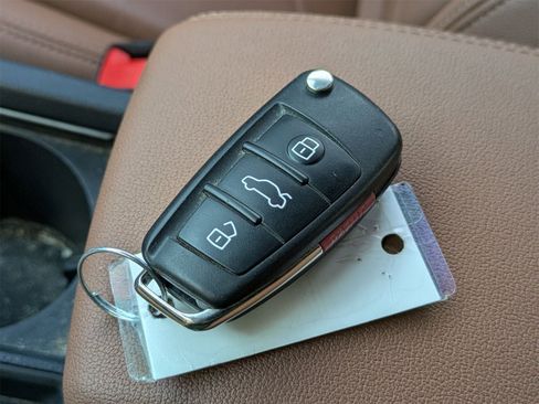 Used 2024 Audi Q3 2.0T Premium image 30