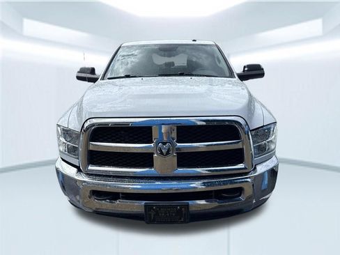 Used 2018 RAM 2500 Tradesman w/ Chrome Appearance Group AWD/4WD image 5