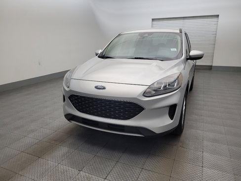 Used 2020 Ford Escape SE FWD image 15