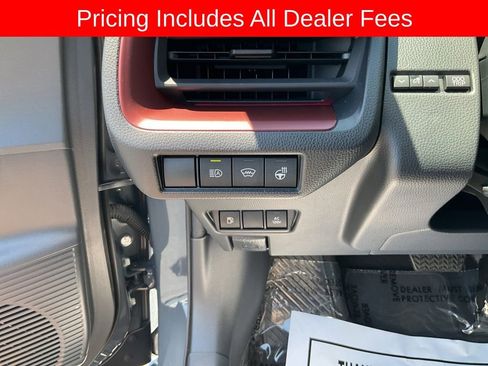 Used 2023 Toyota Prius Prime FWD image 7