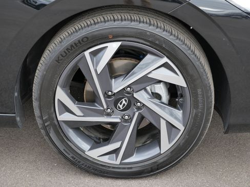 Certified 2025 Hyundai Elantra Sport image 15