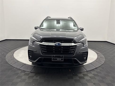 Used 2023 Subaru Ascent Limited image 2