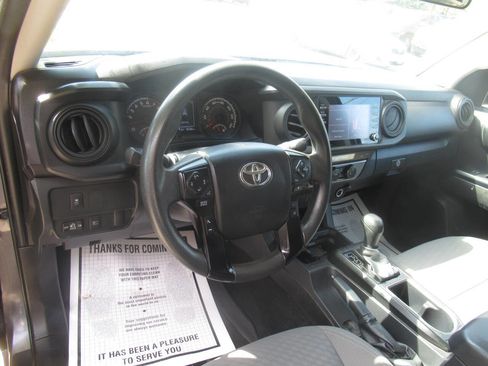 Used 2022 Toyota Tacoma SR AWD/4WD image 19