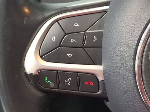 Used 2018 Jeep Compass Latitude w/ Cold Weather Group AWD/4WD image 23