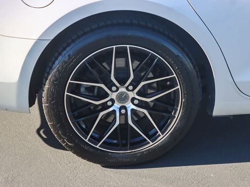 Used 2015 Buick LaCrosse Premium w/ Driver Confidence Package #1 image 9