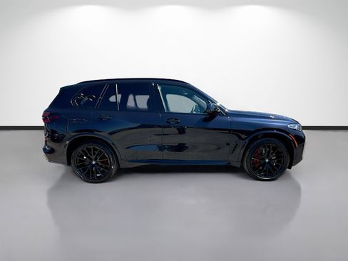 New 2026 BMW X5 xDrive40i w/ M Sport Package AWD/4WD image 2