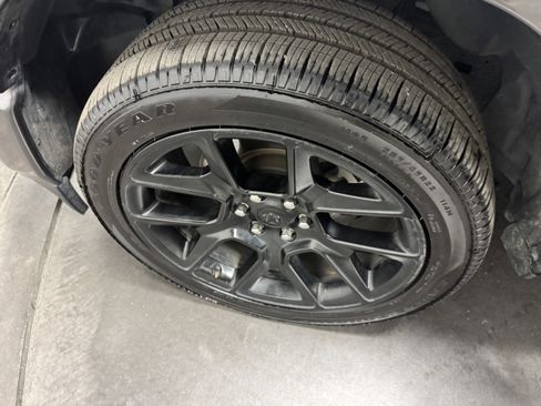 Used 2022 RAM 1500 Laramie image 12