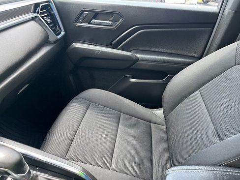 Used 2023 GMC Canyon Elevation w/ Convenience Package image 17