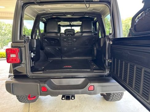 Used 2019 Jeep Wrangler Unlimited Rubicon w/ Dual Top Group AWD/4WD image 32
