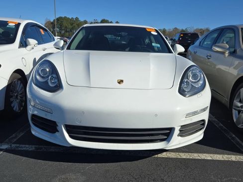 Used 2014 Porsche Panamera S image 2