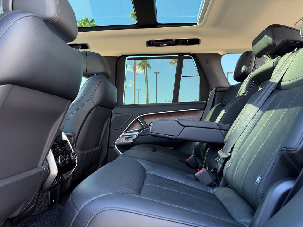 New 2027 Land Rover Range Rover SE AWD/4WD image 17
