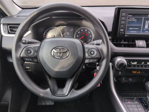 Used 2021 Toyota RAV4 LE image 13