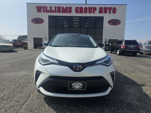 Used 2020 Toyota C-HR Limited image 2