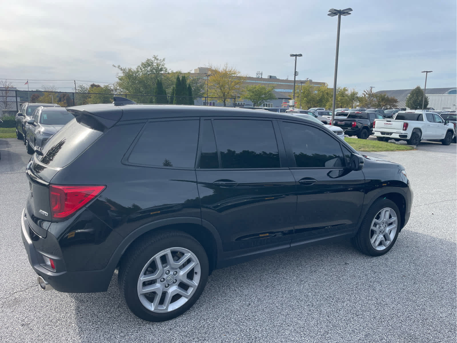 Used 2025 Honda Passport EX-L image 4