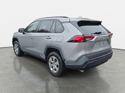 Used 2019 Toyota RAV4 LE image 5