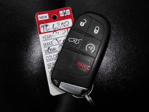 Certified 2021 Jeep Grand Cherokee Limited w/ Trailer Tow Group IV AWD/4WD image 9
