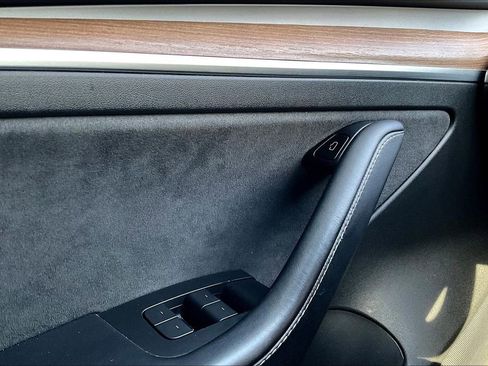 Used 2023 Tesla Model 3 Performance image 13