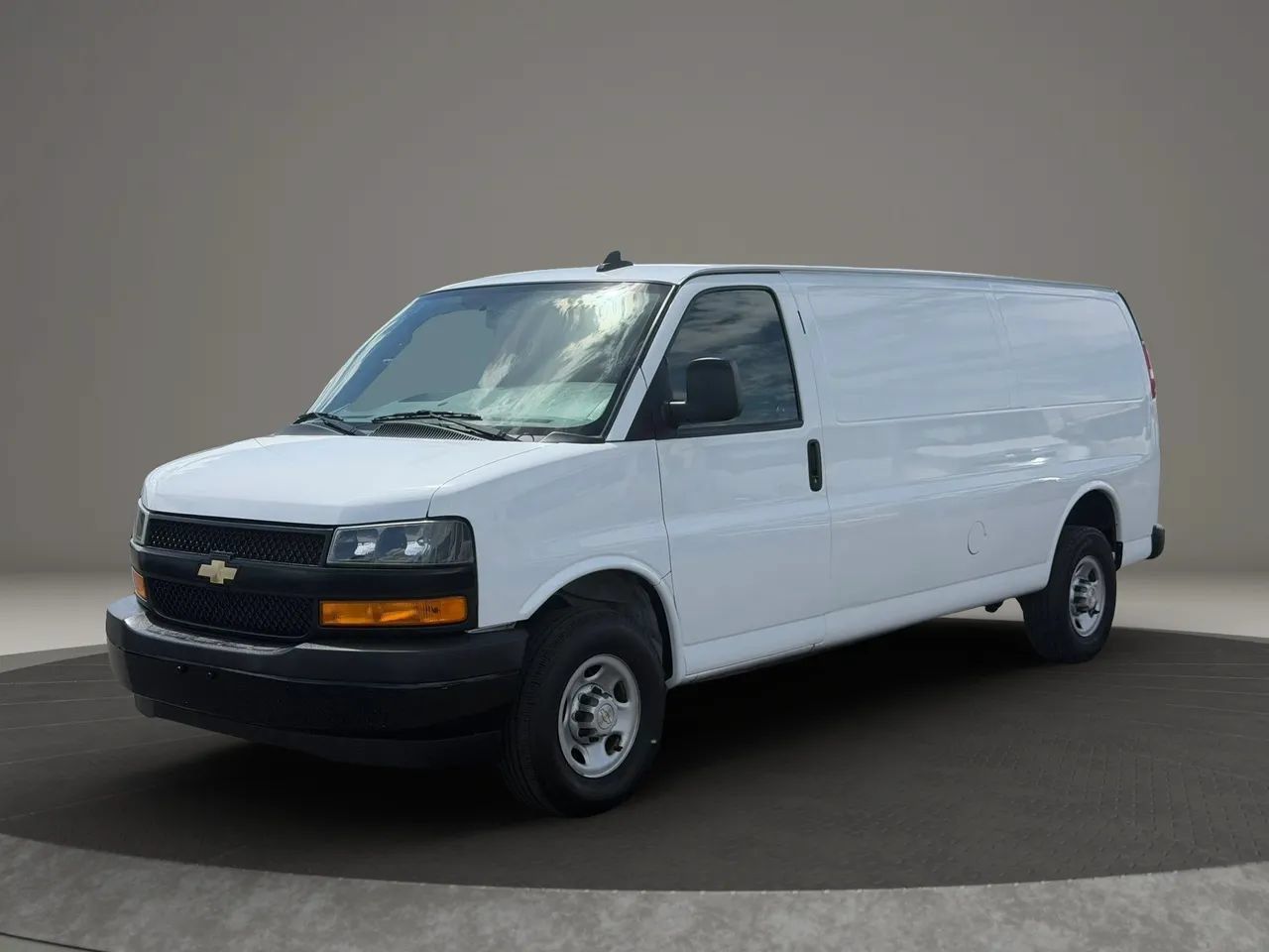 Used 2023 Chevrolet Express 2500 Extended w/ Driver Convenience Package RWD image 1