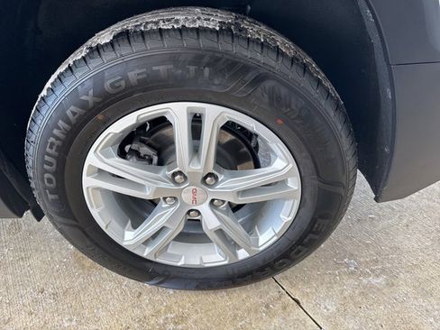 Used 2023 GMC Terrain SLE w/ Driver Convenience Package image 37