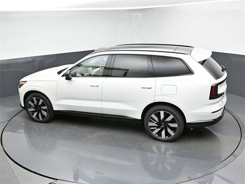 New 2025 Volvo EX90 Plus w/ Protection Package Premier image 43