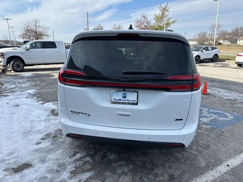 New 2026 Chrysler Pacifica Select image 29