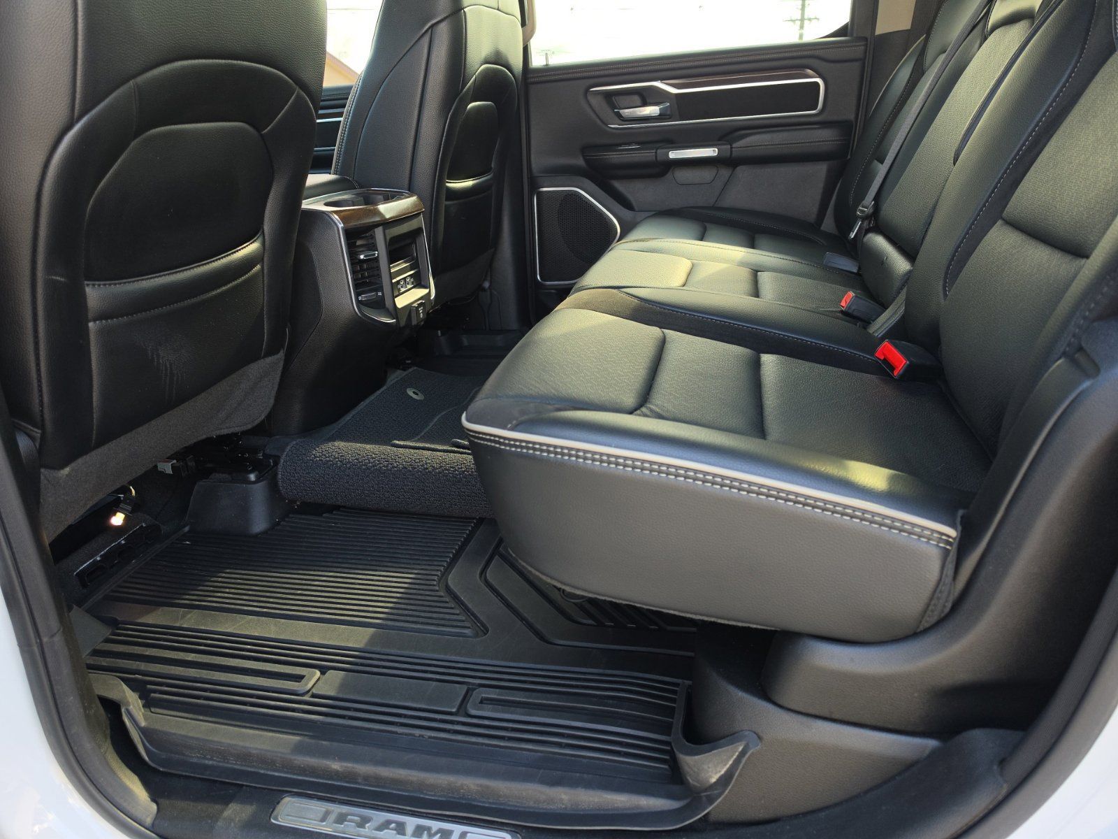 Used 2022 RAM 1500 Laramie AWD/4WD image 20