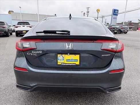 Used 2025 Honda Civic Sport image 11
