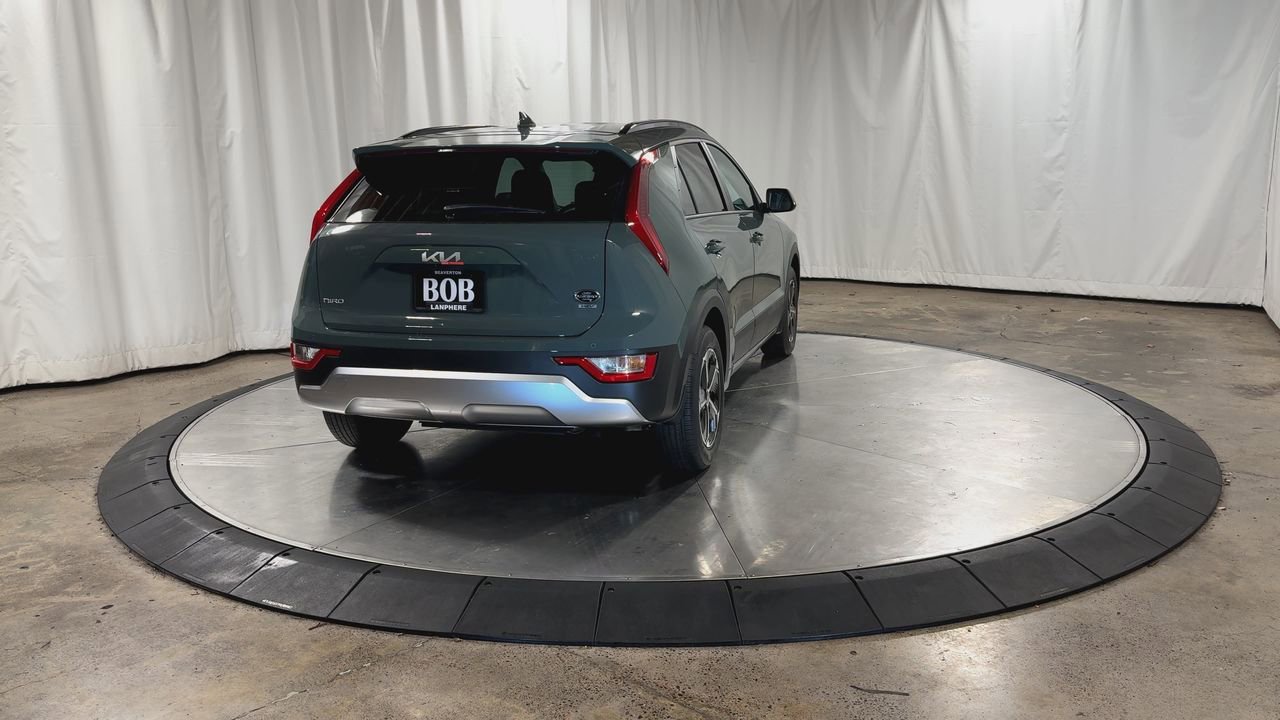 New 2026 Kia Niro EX FWD image 11