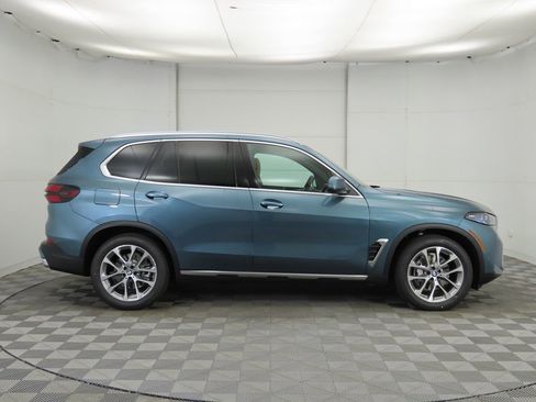 New 2026 BMW X5 xDrive40i w/ Climate Comfort Package image 4