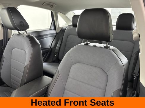 Used 2025 Volkswagen Jetta SE w/ Sunroof Package FWD image 11