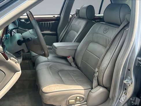 Used 2005 Cadillac De Ville w/ Limited Edition Package FWD image 20