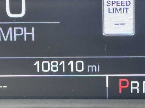 Used 2019 GMC Acadia SLT image 24