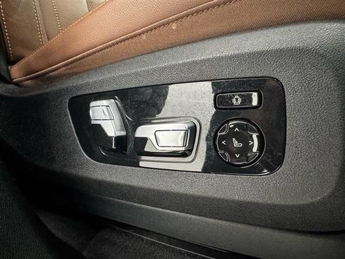 Used 2021 BMW X7 xDrive40i w/ Premium Package 2 AWD/4WD image 25