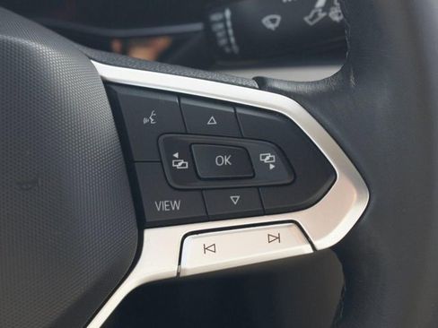 Used 2023 Volkswagen Jetta SE w/ Panoramic Sunroof Package image 11