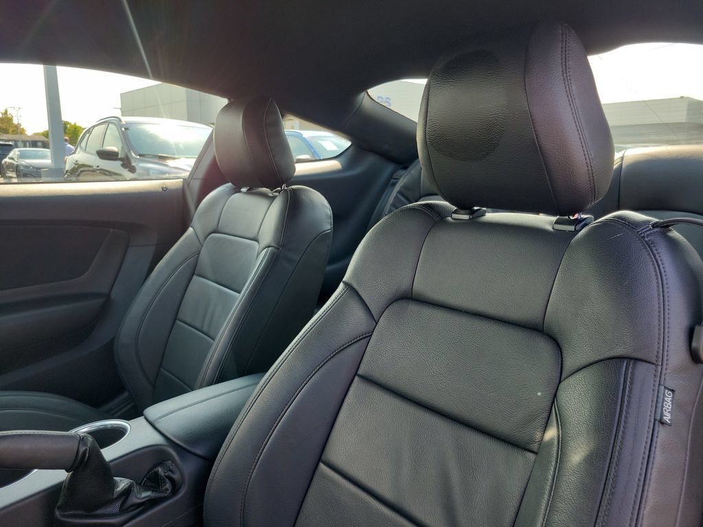 Used 2018 Ford Mustang GT w/ GT Performance Package RWD image 20