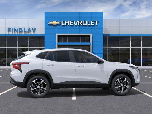 New 2026 Chevrolet Trax RS FWD image 5