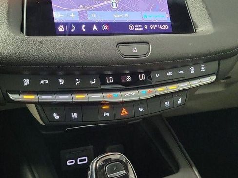 Certified 2022 Cadillac XT4 Premium Luxury w/ Technology Package FWD image 27