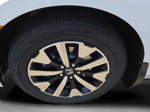 New 2026 Honda Odyssey EX-L image 32