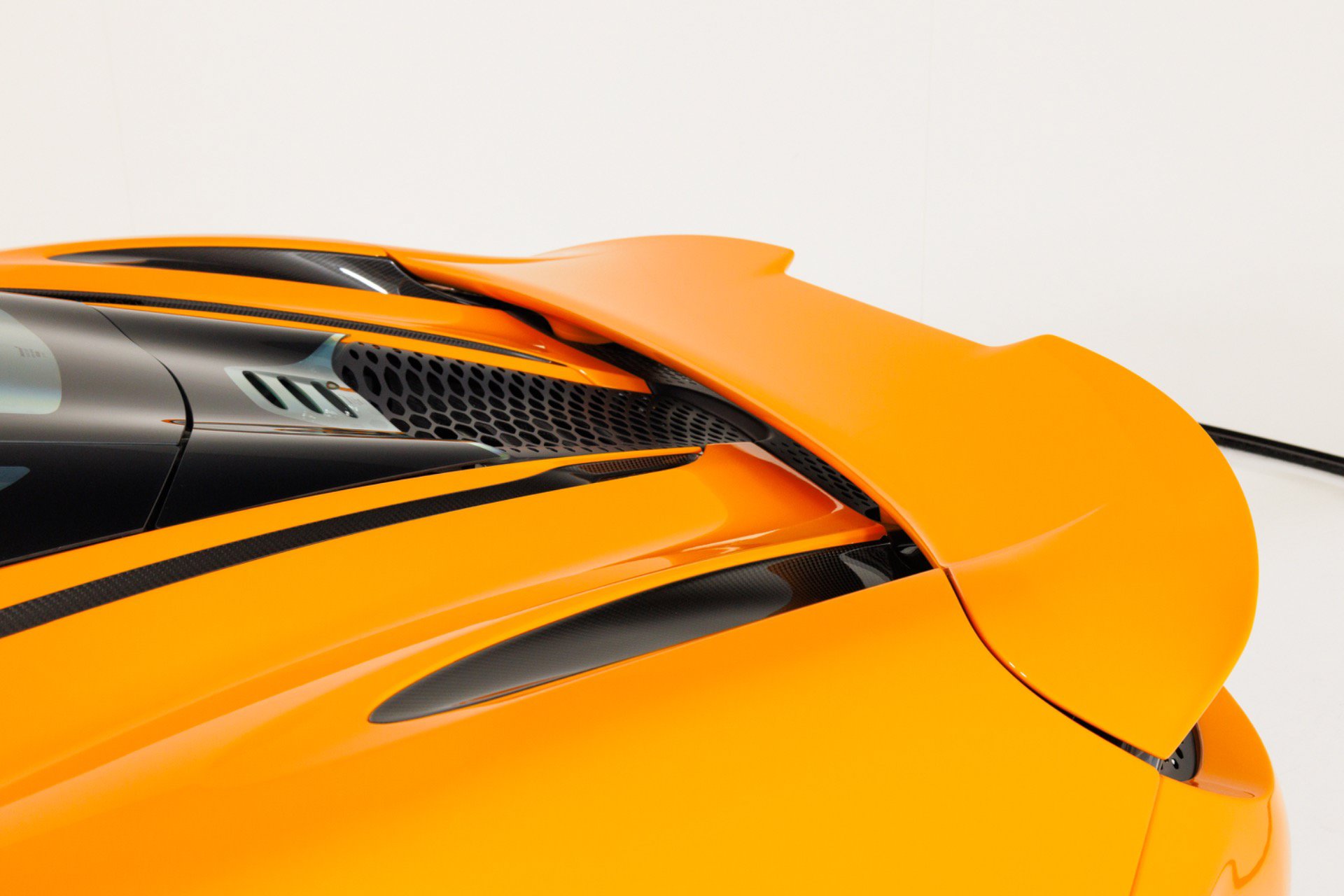 Used 2021 McLaren 765LT RWD image 81