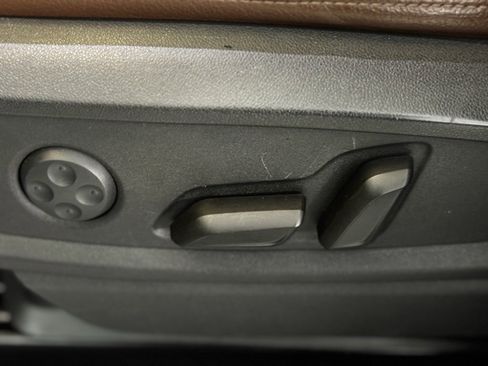 Used 2018 Audi Q5 2.0T Premium Plus w/ Premium Plus Package image 16