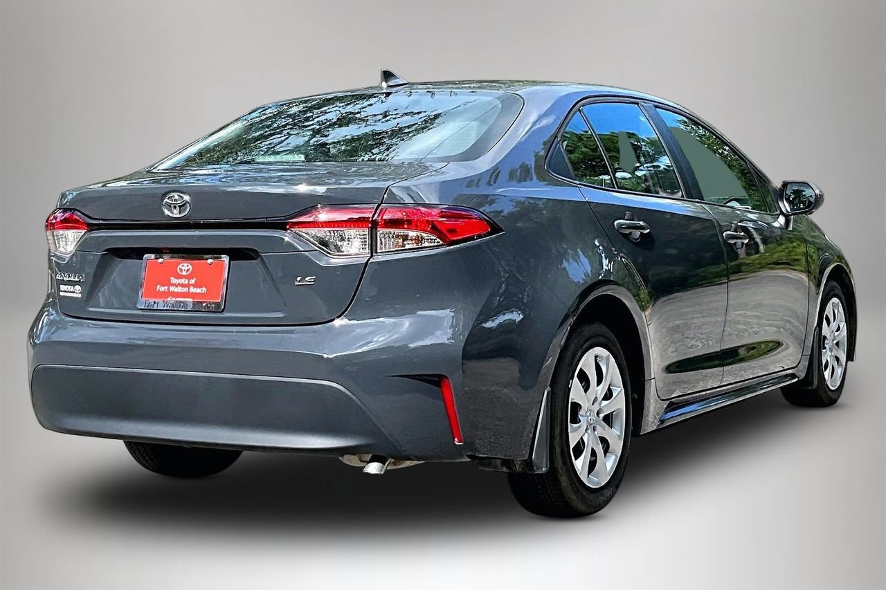 Used 2025 Toyota Corolla LE FWD image 5
